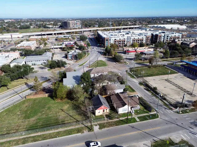 $295,000 | 2306 Crockett Street, Houston, TX 77007