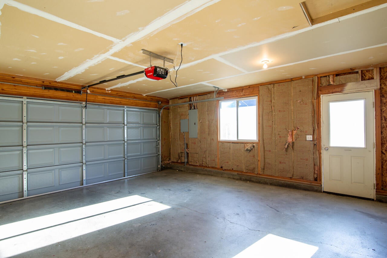 2277 Northeast Yellowpine Road Prineville, OR 97754 - Photo 28 of 35 HDR 535