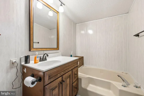 $315,000 | 14622 Hollow Road, Hancock, MD 21750