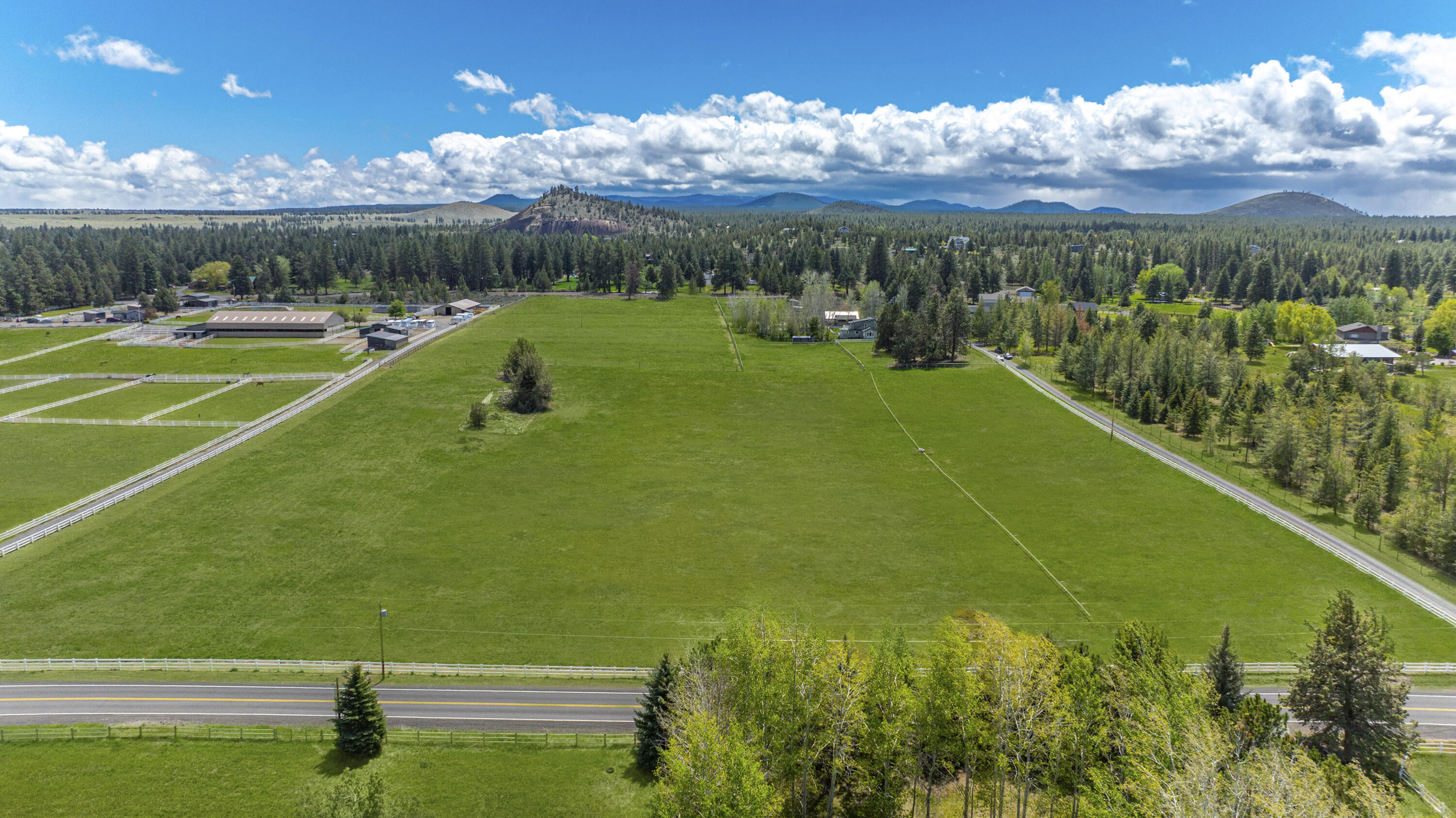 60377 Arnold Market Road Bend, OR 97702 - Photo 3 of 53 Situated on 22.05 Acres