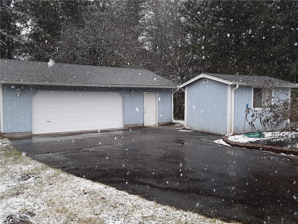 15922 Agate Street Southeast Yelm, WA 98597 - Photo 2 of 20