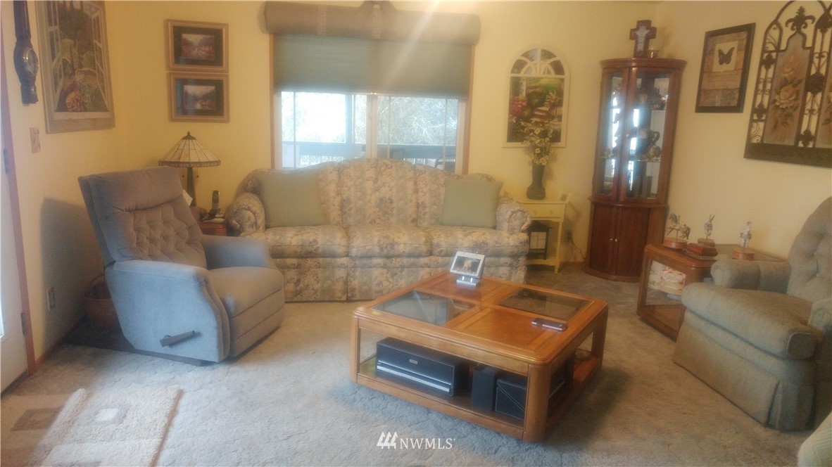 15922 Agate Street Southeast Yelm, WA 98597 - Photo 6 of 20