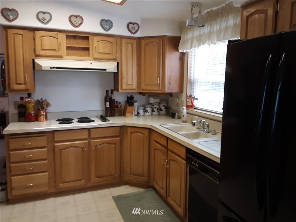 15922 Agate Street Southeast Yelm, WA 98597 - Photo 9 of 20