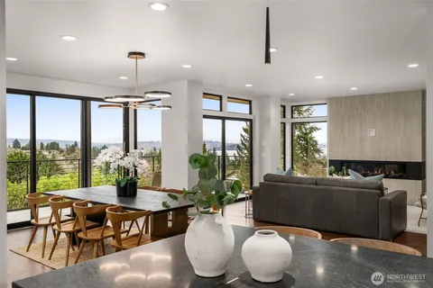 $3,095,980 | 6038 50th Avenue Northeast, Seattle, WA 98115