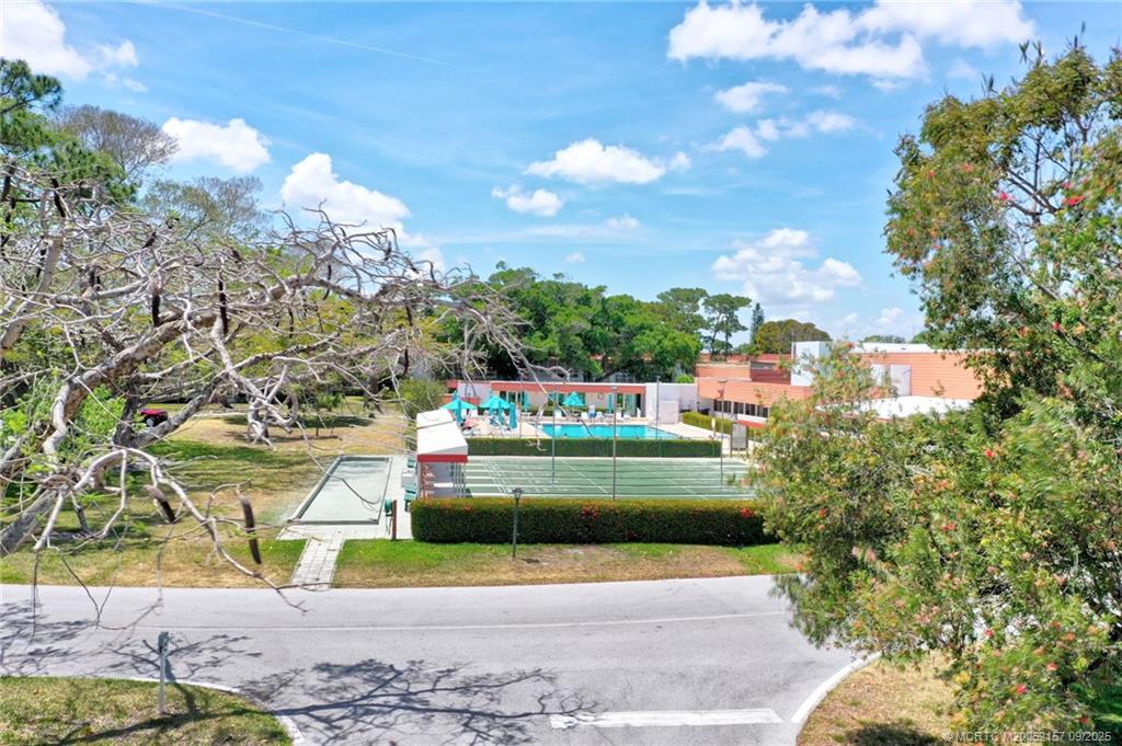 2600 Southeast Ocean Boulevard, Unit H15 Stuart, FL 34996 - Photo 19 of 27 a view of outdoor space and city view