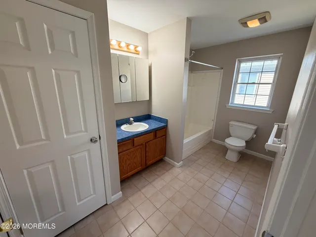 $2,600 | 703 Parkside Avenue, Toms River, NJ 08753