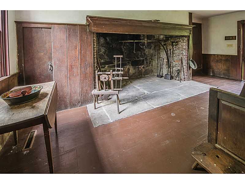 600 Great Road Lincoln, RI 02865 - Photo 6 of 24 Den/Family/Great Room. GREAT ROOM