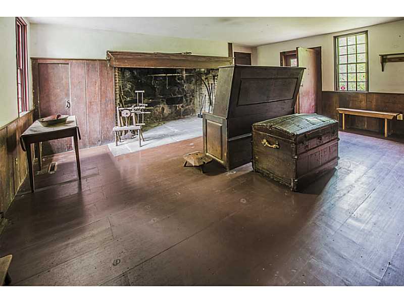 600 Great Road Lincoln, RI 02865 - Photo 7 of 24 Den/Family/Great Room. GREAT ROOM