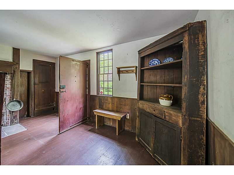 600 Great Road Lincoln, RI 02865 - Photo 8 of 24 Den/Family/Great Room. GREAT ROOM