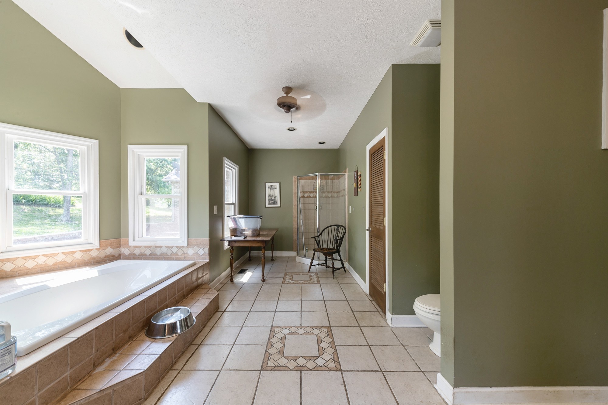 2150 Wilson Hill Road Lewisburg, TN 37091 - Photo 30 of 38 a spacious bathroom with a bathtub and a shower