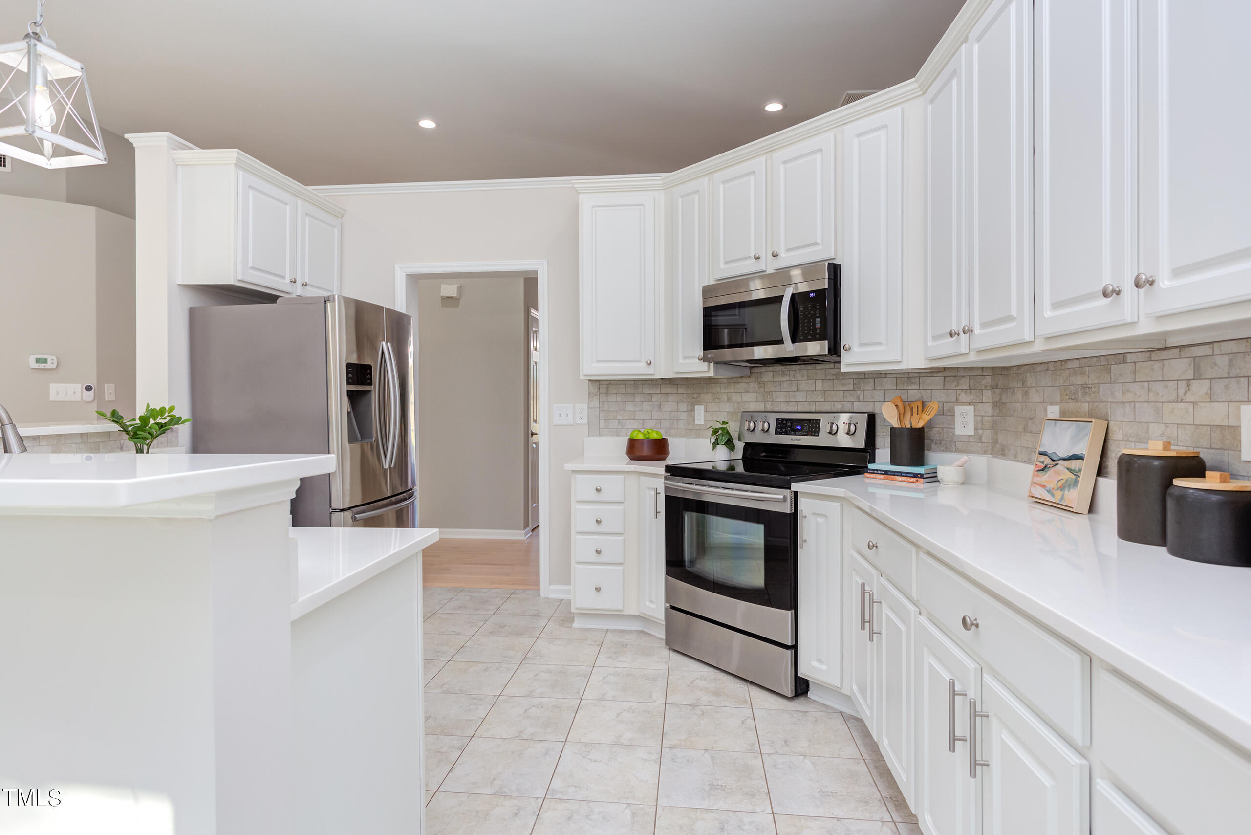 706 Chancellors Ridge Drive Durham, NC 27713 - Photo 5 of 41 IMG_9789_90_91