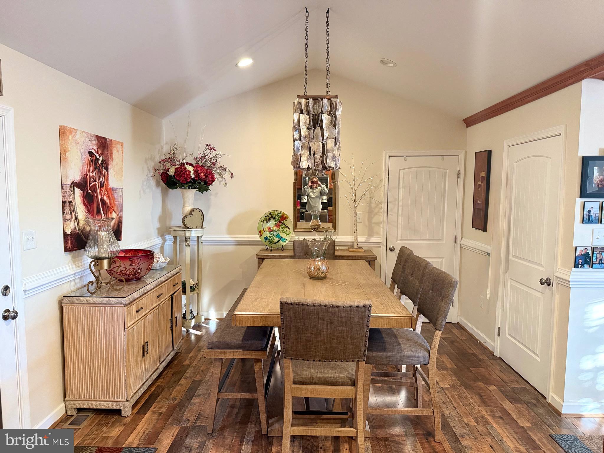 1157 Granny Smith Road Linden, VA 22642 - Photo 11 of 42 Dinning Area