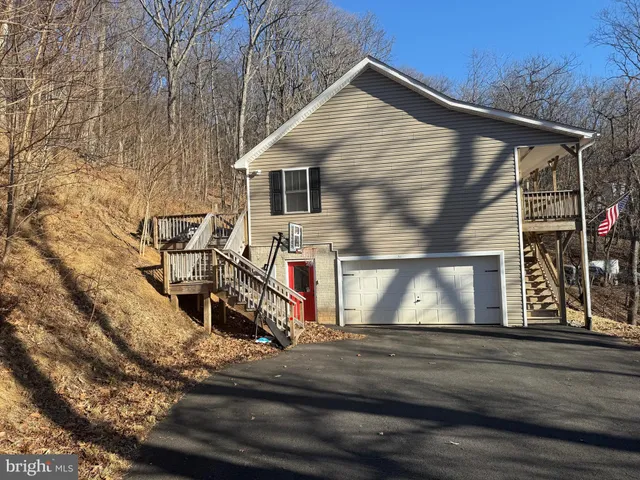 $480,000 | 1157 Granny Smith Road, Linden, VA 22642