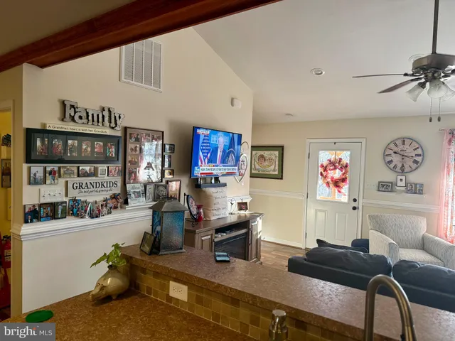 $480,000 | 1157 Granny Smith Road, Linden, VA 22642