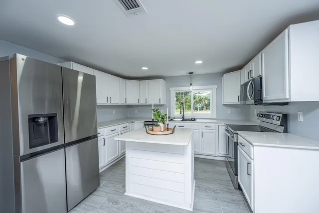 $269,748 | 4649 Highway 52, St. Stephen, SC 29479