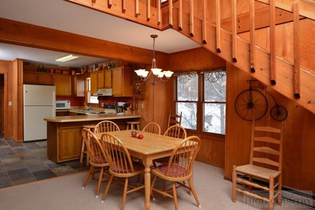121 Slopeside Road Beech Mountain, NC 28604 - Photo 12 of 16 Gallery Image 12