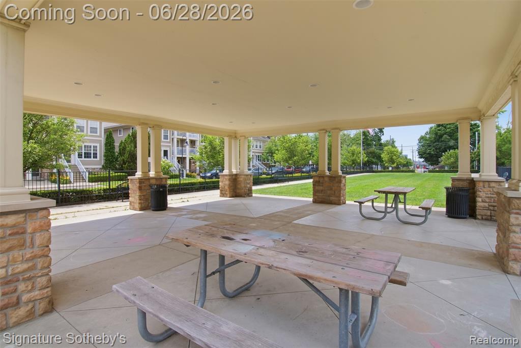 1091 Beaver Run Troy, MI 48083 - Photo 24 of 28