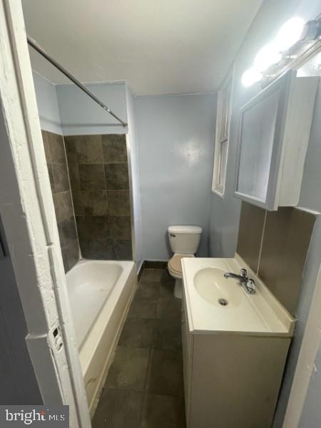 3412 North Front Street Philadelphia, PA 19140 - Photo 3 of 10 a bathroom with a sink and mirror