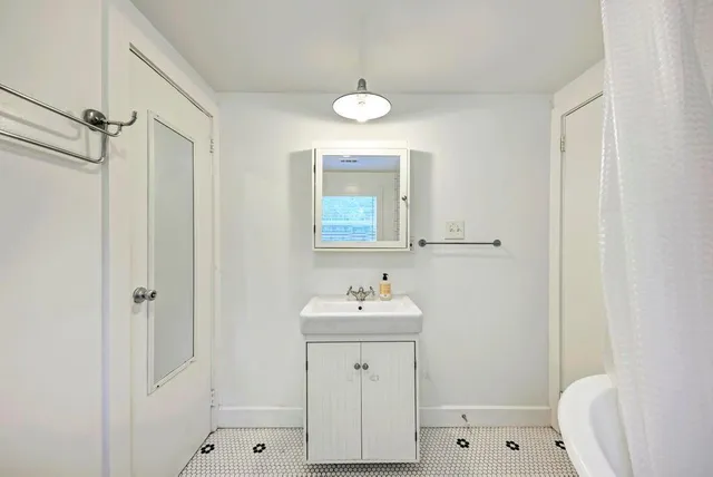 $2,495 | 1407 Leona Street, Unit A, Austin, TX 78702