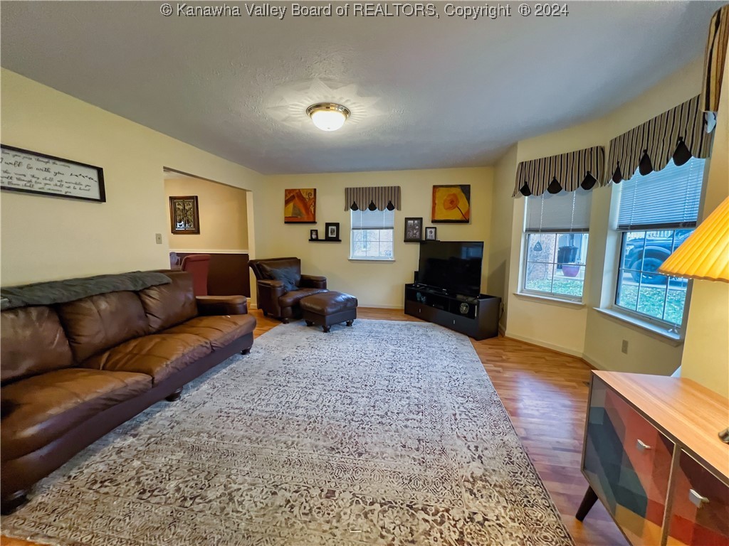 20 Ashley Circle Elkview, WV 25071 - Photo 5 of 42 Gallery Image 5