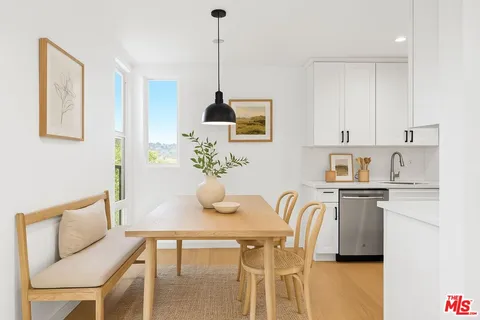 $899,000 | 23901 Civic Center Way, Unit 126, Malibu, CA 90265
