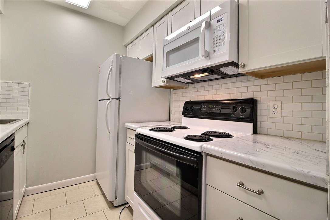 27 School Street, Unit 3 Westerly, RI 02891 - Photo 8 of 14