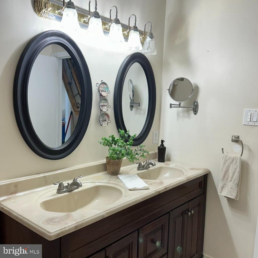 518 Delvale Road Yardley, PA 19067 - Photo 10 of 21 Gallery Image 10