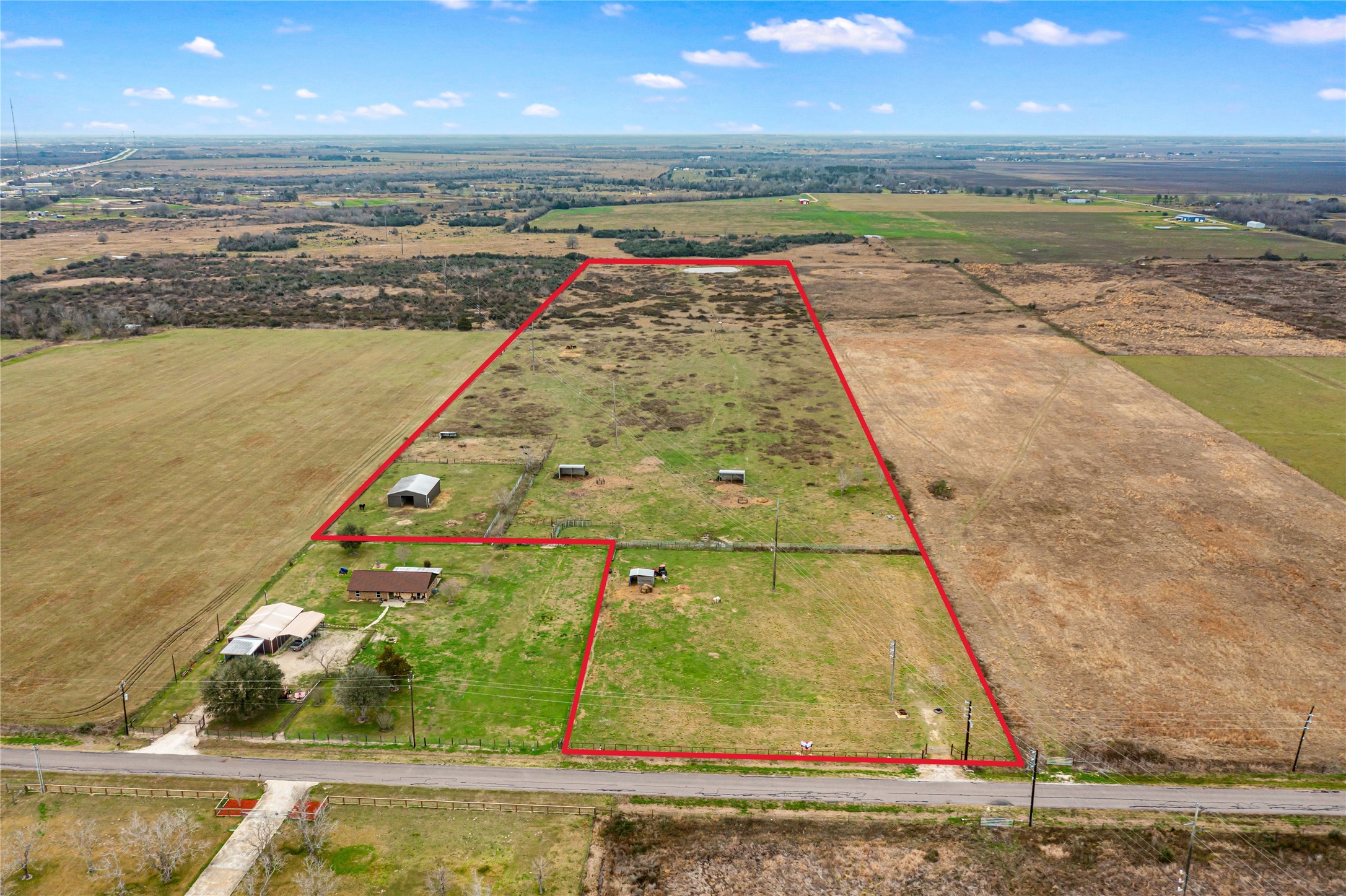 311 County Road 18 Damon, TX 77430 - Photo 2 of 39 a view of an ocean