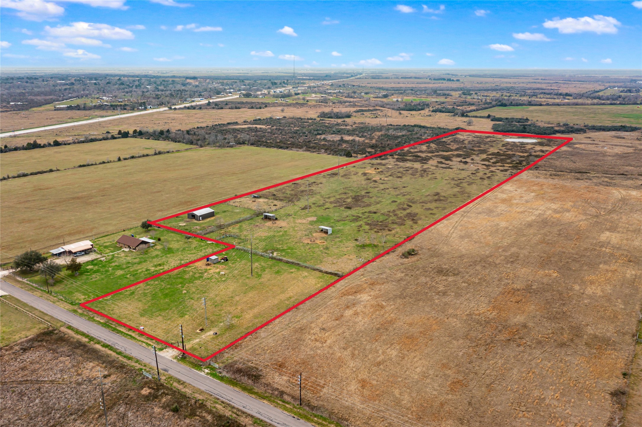 311 County Road 18 Damon, TX 77430 - Photo 7 of 39 a view of an ocean and beach