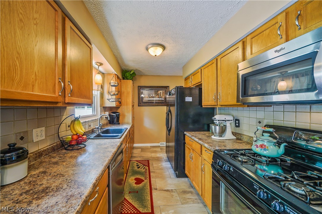 4034 Stow Road Stow, OH 44224 - Photo 14 of 35 Gallery Image 14