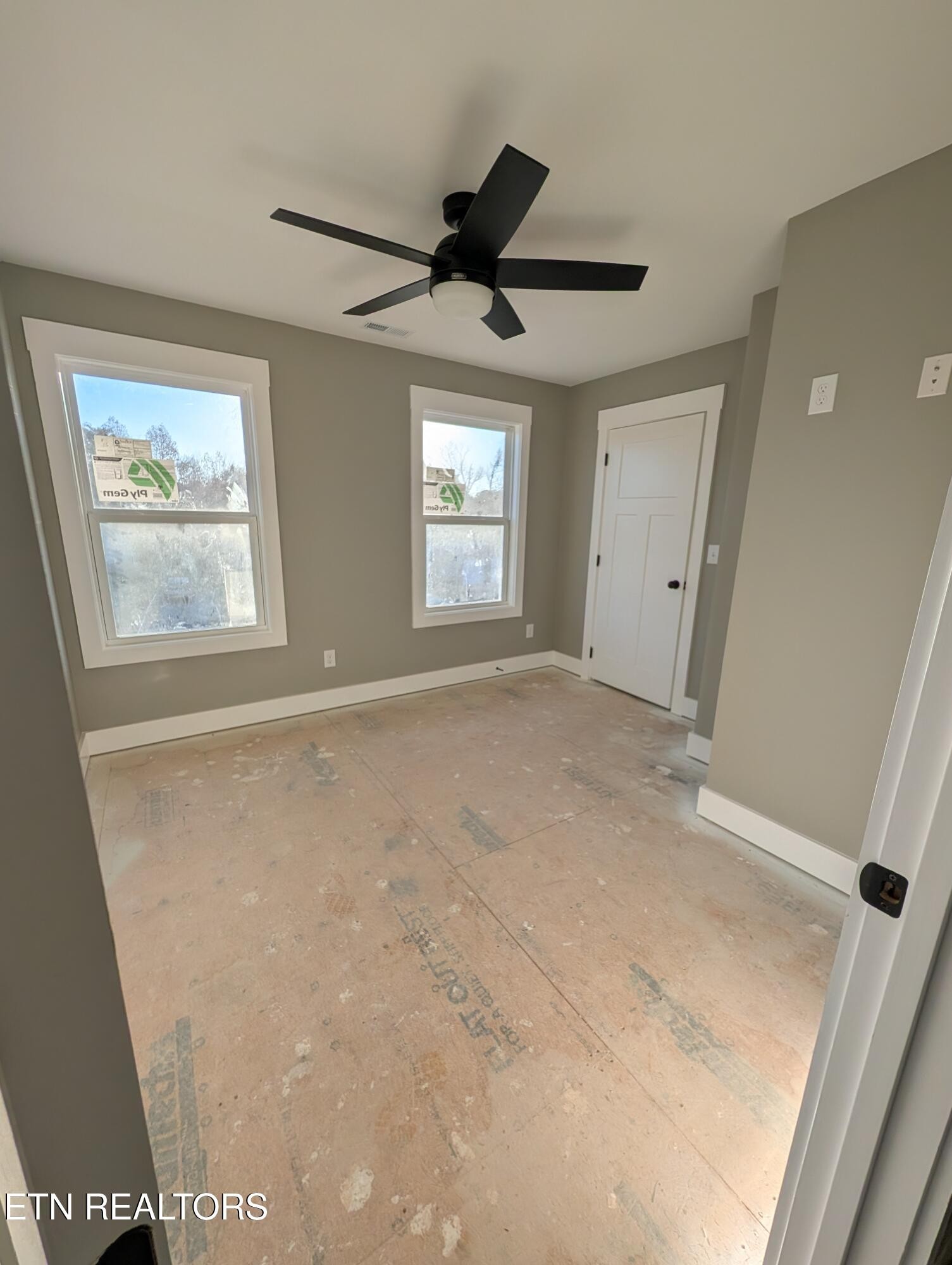 144 Abbott Road Lenoir City, TN 37771 - Photo 16 of 24 a view of an empty room and window