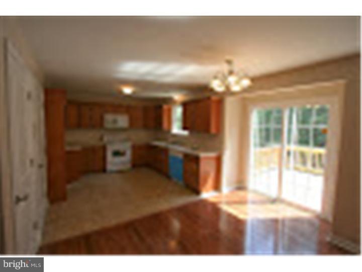 2865 Garwood Road Sicklerville, NJ 08081 - Photo 4 of 19 Kitchen