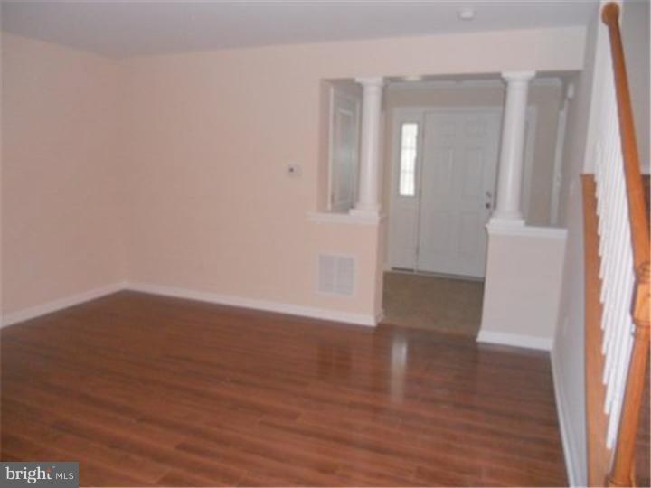 2865 Garwood Road Sicklerville, NJ 08081 - Photo 5 of 19 Living Room
