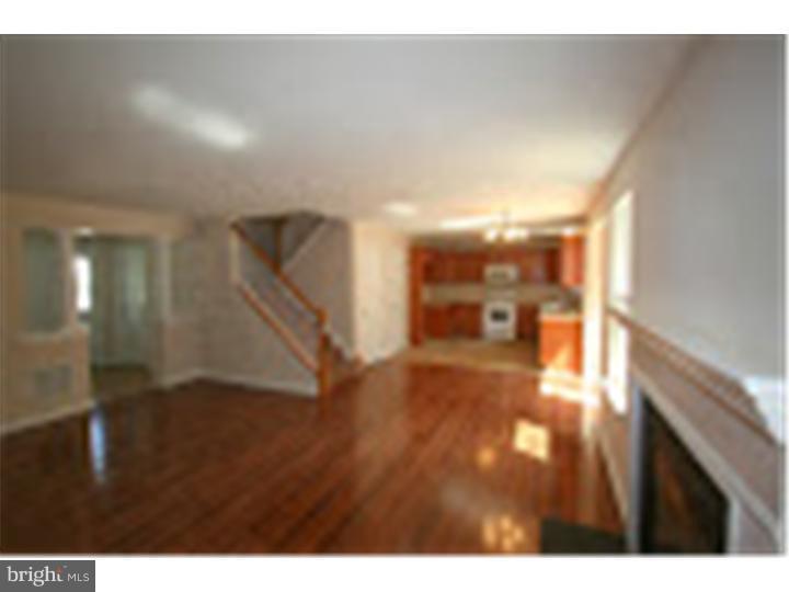 2865 Garwood Road Sicklerville, NJ 08081 - Photo 6 of 19 Living Room
