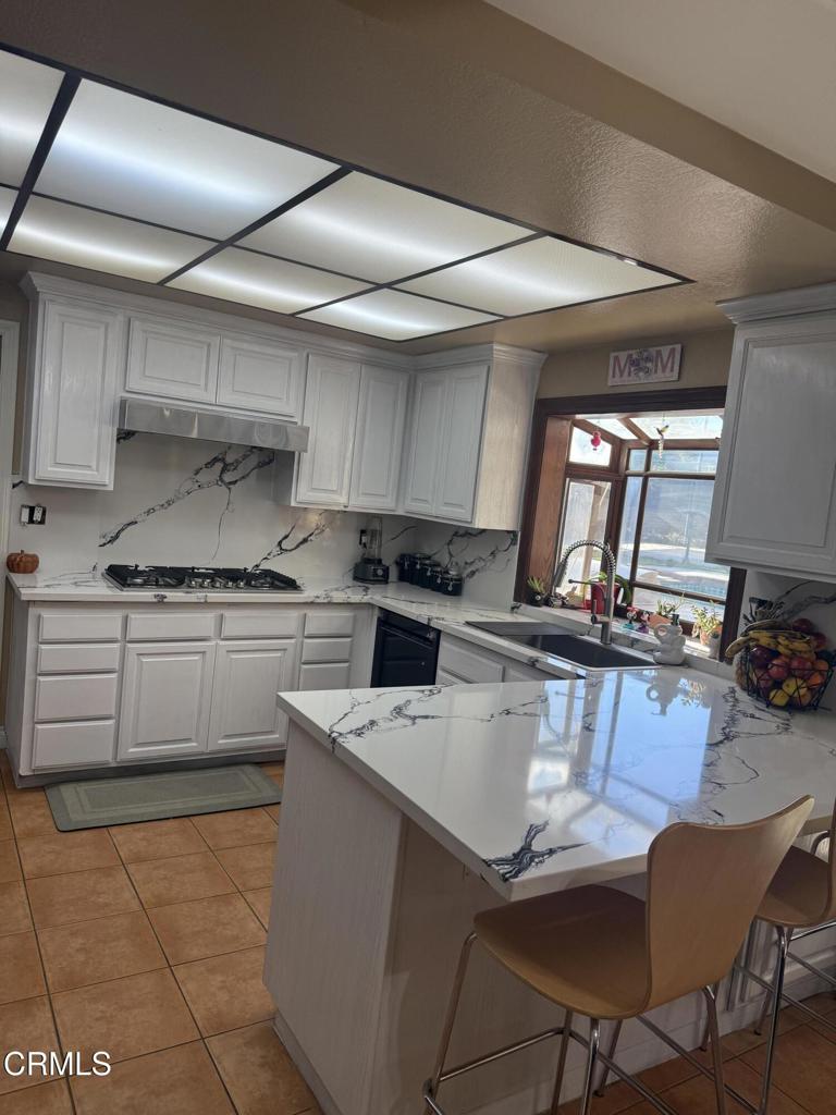 652 Stonebrook Street Simi Valley, CA 93065 - Photo 13 of 69 IMG_7267 (1)