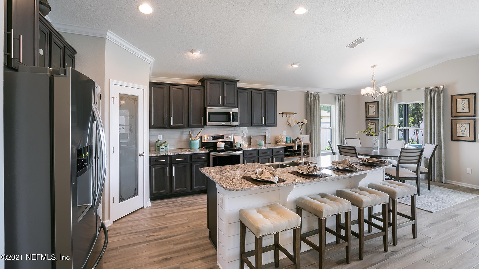 8089 Arctic Fox Road Jacksonville, FL 32222 - Photo 4 of 29 04
