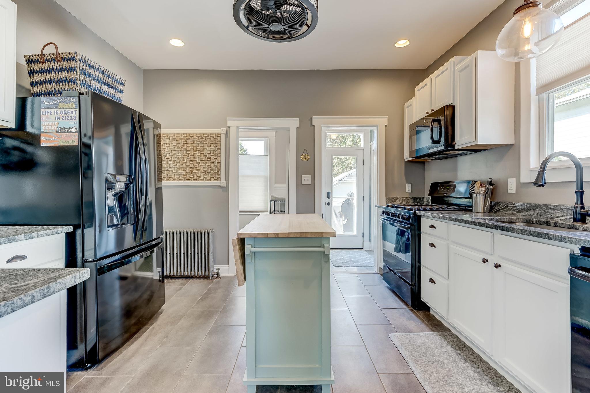 116 South Rolling Road Catonsville, MD 21228 - Photo 14 of 40 Updated Kitchen with Custom Granite
