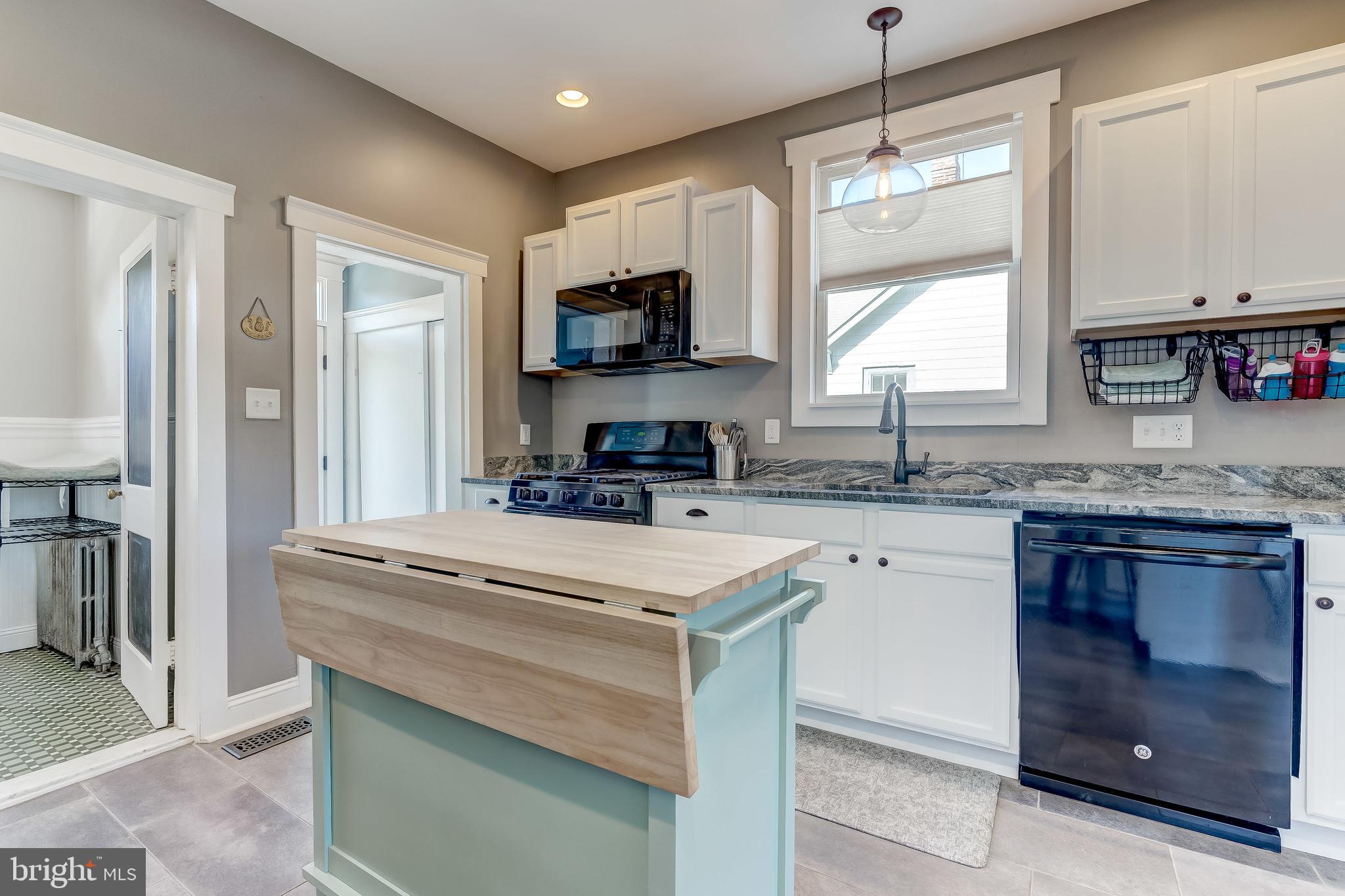 116 South Rolling Road Catonsville, MD 21228 - Photo 15 of 40 Updated Kitchen with Custom Granite