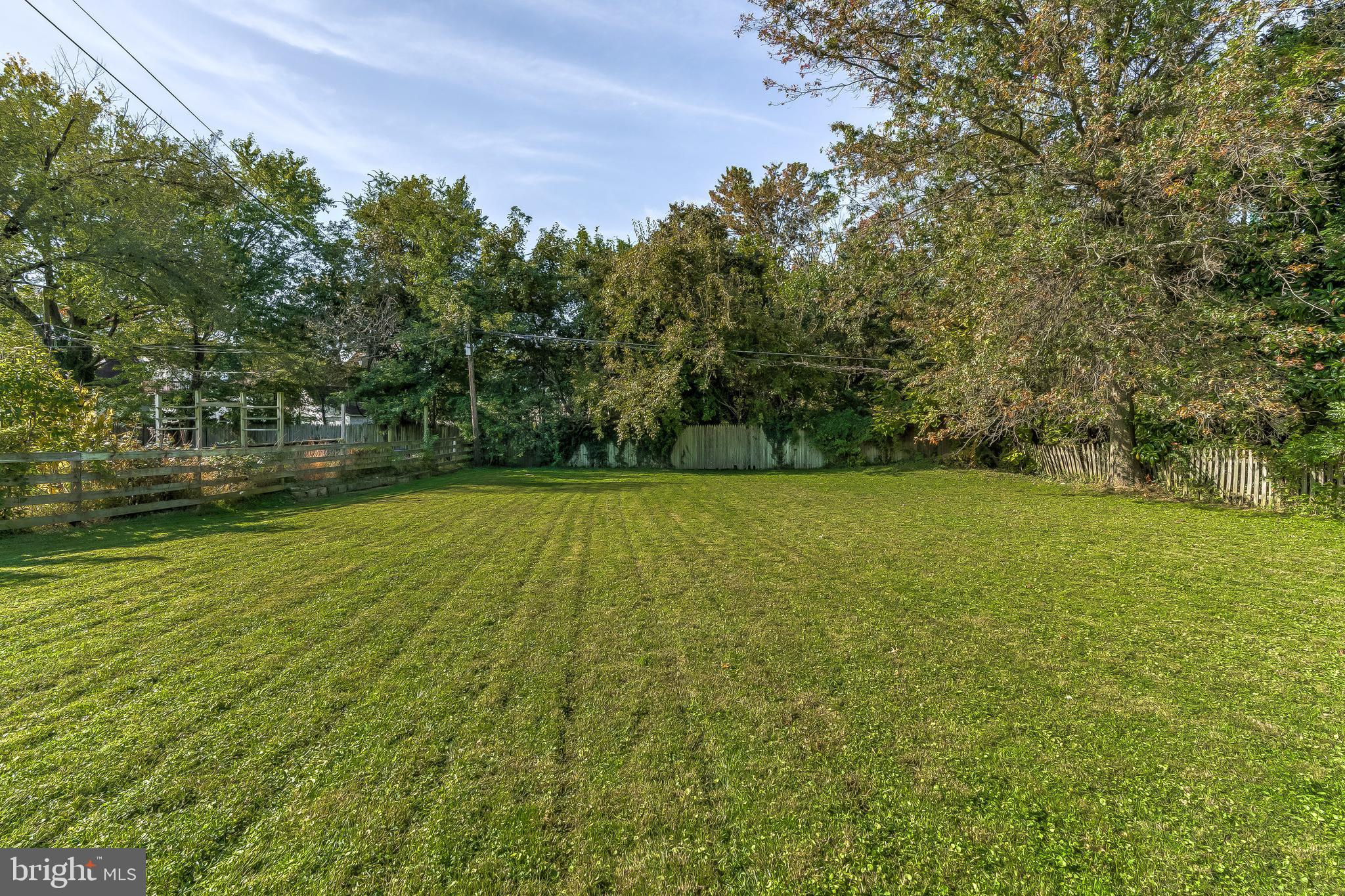 116 South Rolling Road Catonsville, MD 21228 - Photo 38 of 40 Huge Back Yard