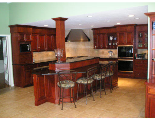 7 Ridge Road Norfolk, MA 02056 - Photo 3 of 13 Gallery Image 3