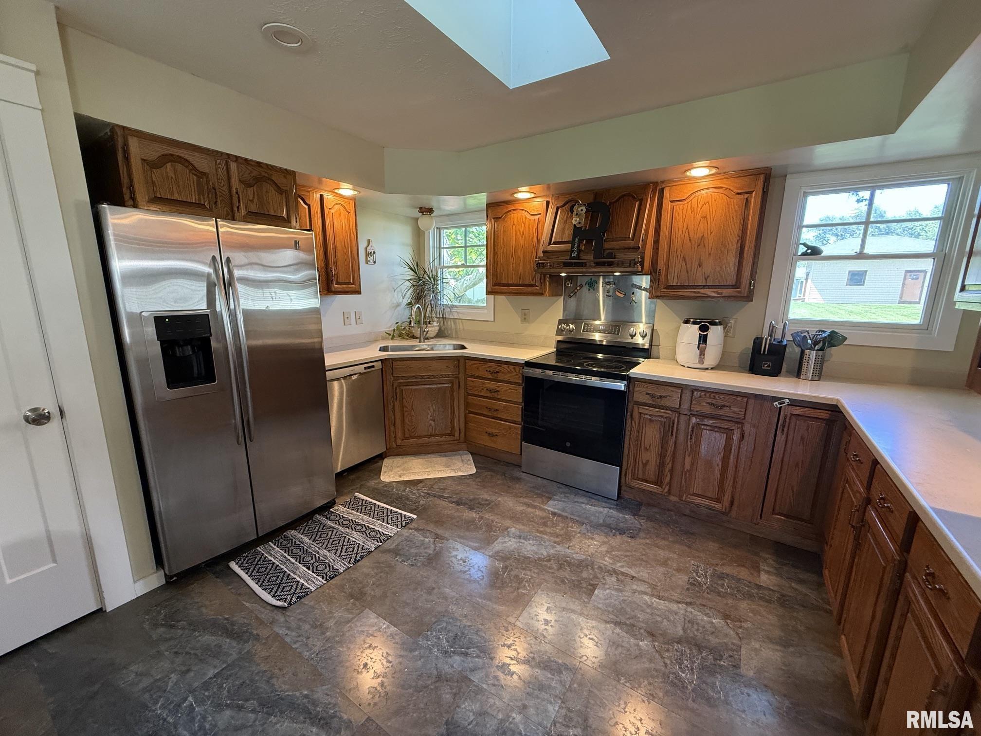 27 Circle Drive Springfield, IL 62703 - Photo 8 of 36
