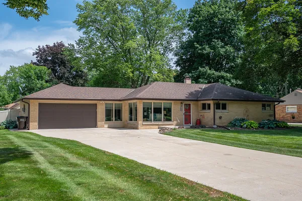 $350,000 | 1618 South Wildwood Drive, New Berlin, WI 53151