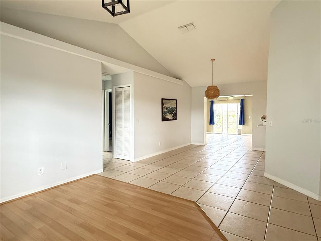 132 Robins Rest Circle Davenport, FL 33896 - Photo 6 of 35 a view of an empty room and window