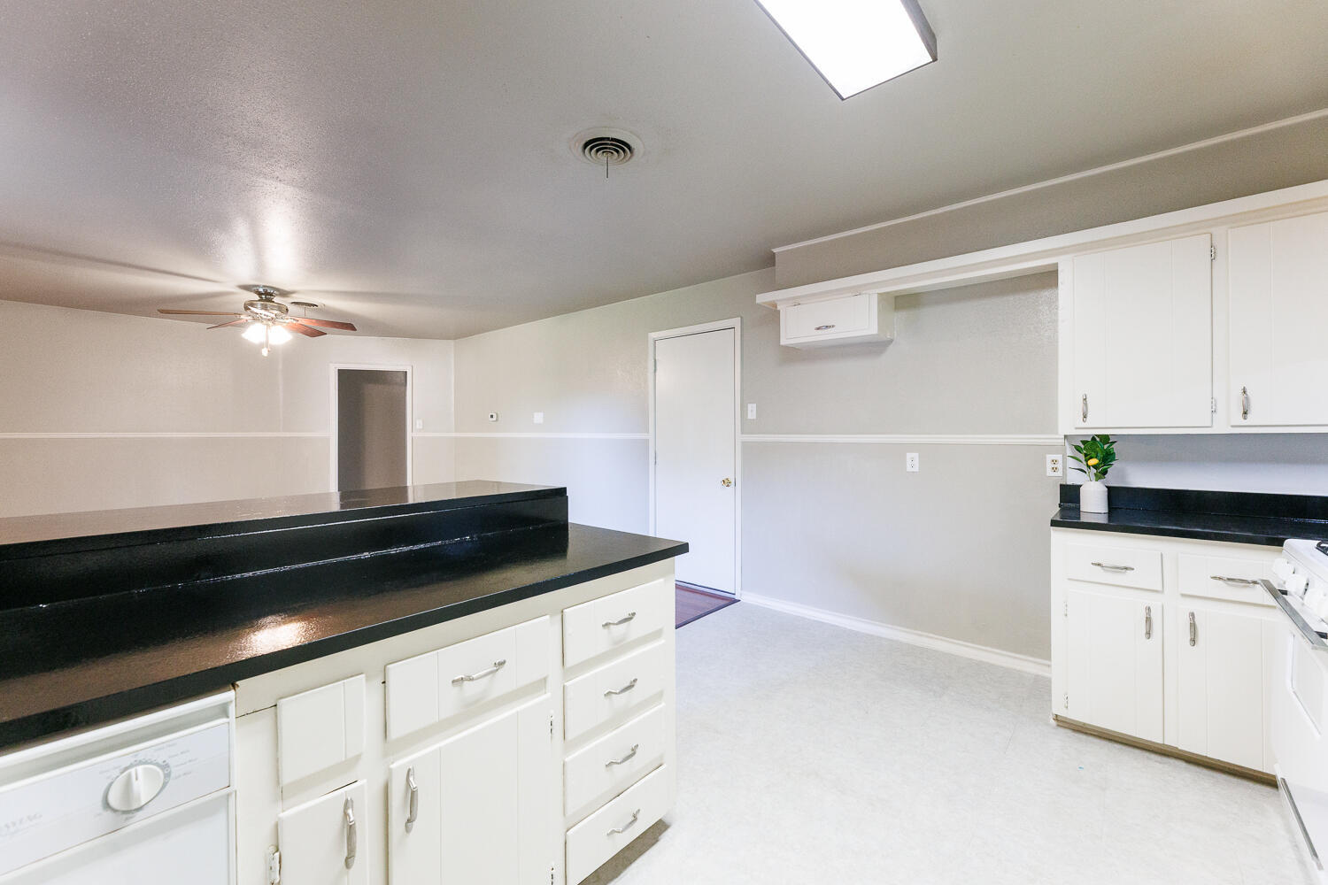 2508 61st Street Lubbock, TX 79413 - Photo 30 of 58 2508 61st-25