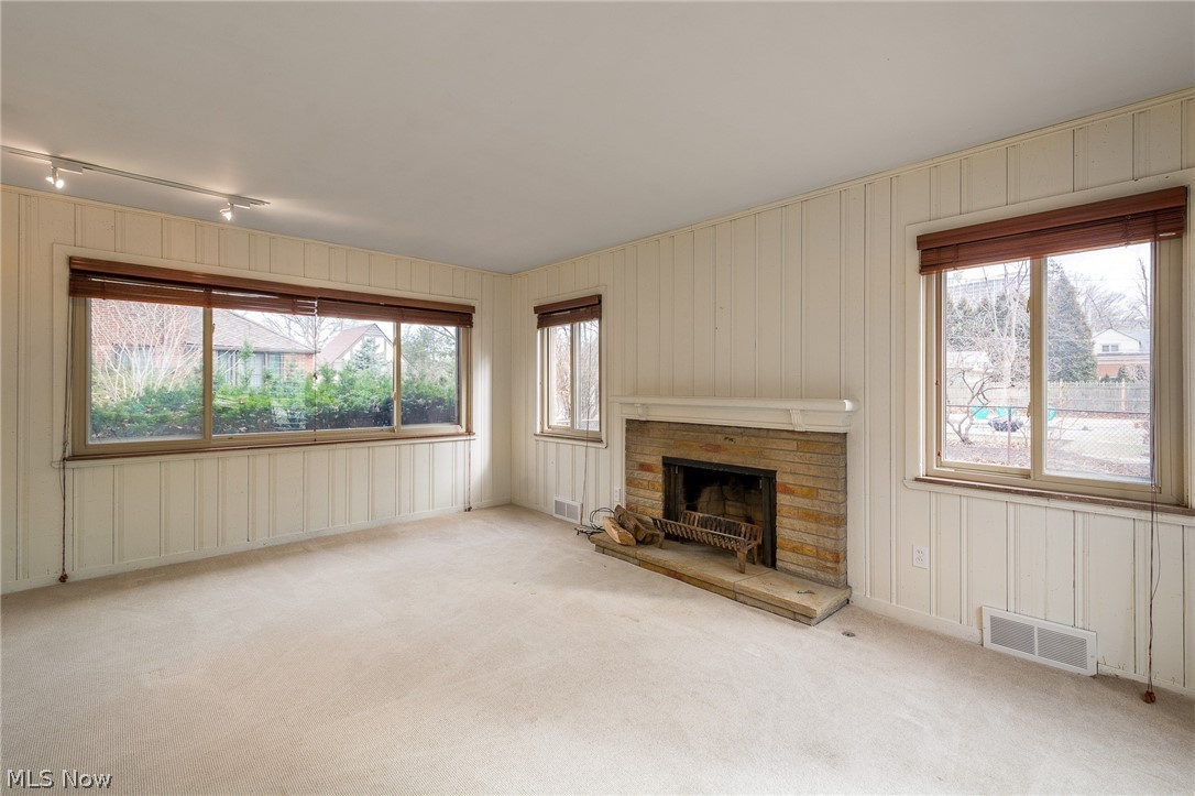 1121 Wilbert Road Lakewood, OH 44107 - Photo 7 of 24