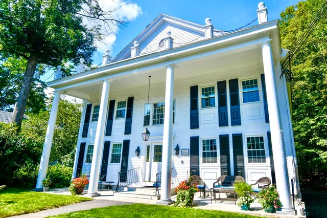 $2,000 | 278 Main Street, Unit 3, Hopkinton, NH 03229