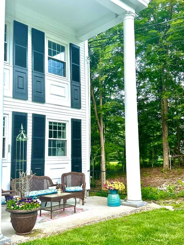 $2,000 | 278 Main Street, Unit 3, Hopkinton, NH 03229