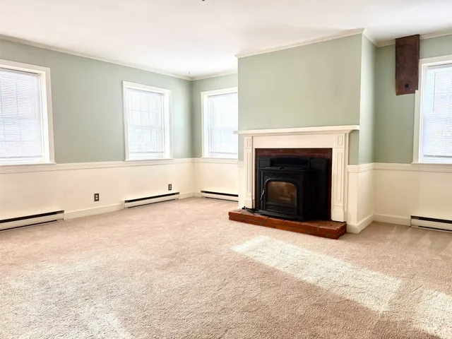 $2,000 | 278 Main Street, Unit 3, Hopkinton, NH 03229