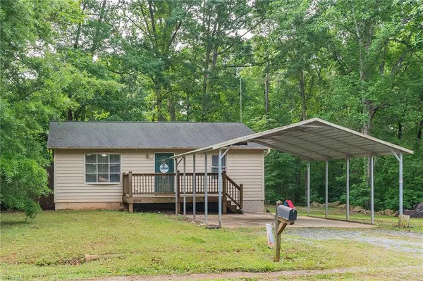 $164,000 | 688 Shoreline Drive, Lexington, NC 27292