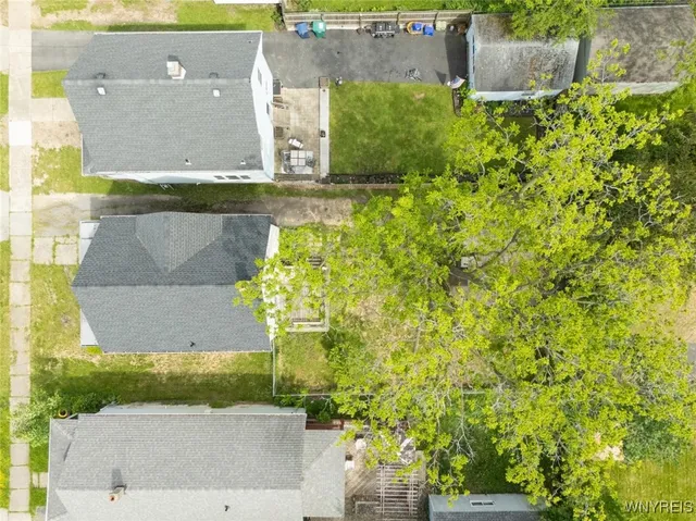 $89,900 | 2215 South Avenue, Niagara Falls, NY 14305